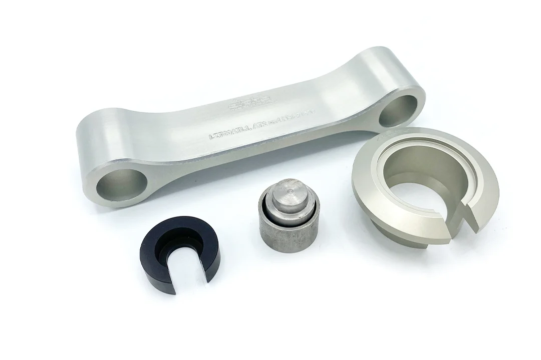Tieferlegungssatz 40mm für Kawasaki Z900 Typ ZR900F,ZR900H, ZR900P, ab Modelljahr 2020 mit ABE