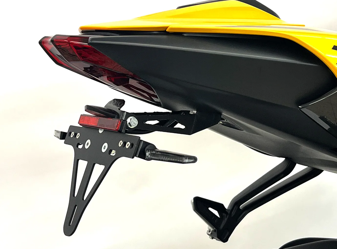Kennzeichenhalter Edelstahl schwarz für Triumph Street Triple RS, ab 2023