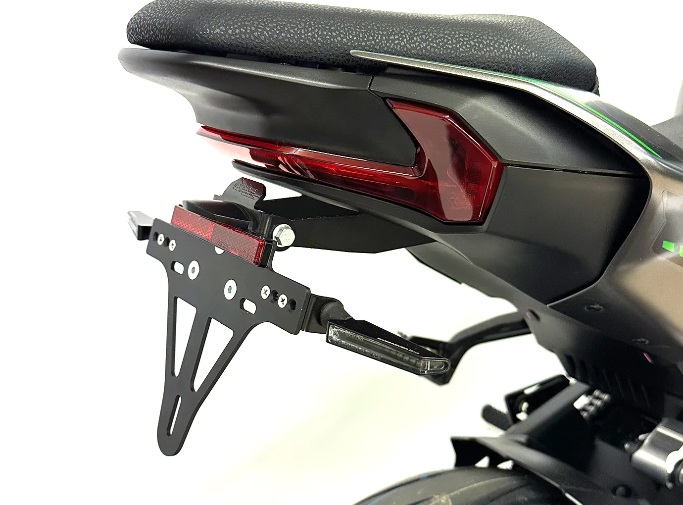 Kennzeichenhalter Edelstahl schwarz für Kawasaki Z900 / Z900SE, Modelljahr 2025